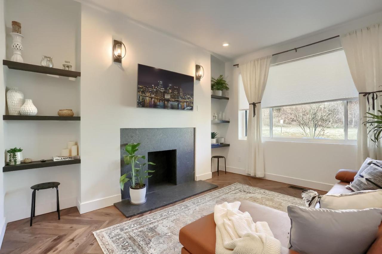 Newly Renovated Victorian Gem Perfect Space For Family Vacations! พิตต์สเบิร์ก ภายนอก รูปภาพ